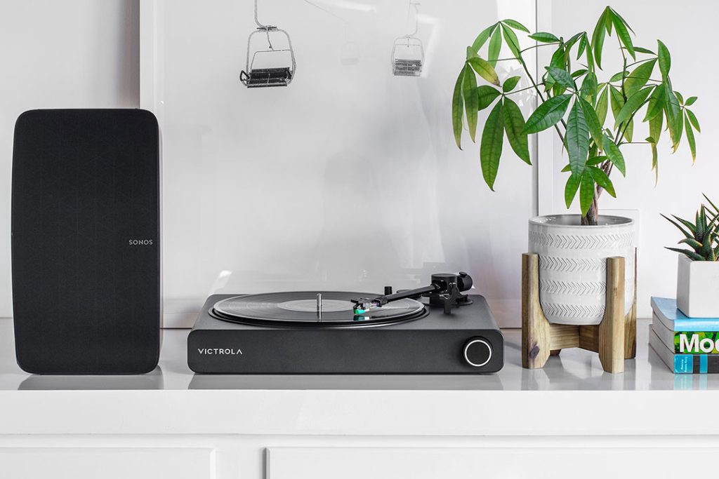 Victrola Stream Carbon Turntable with Sonos Five black lifestyle image