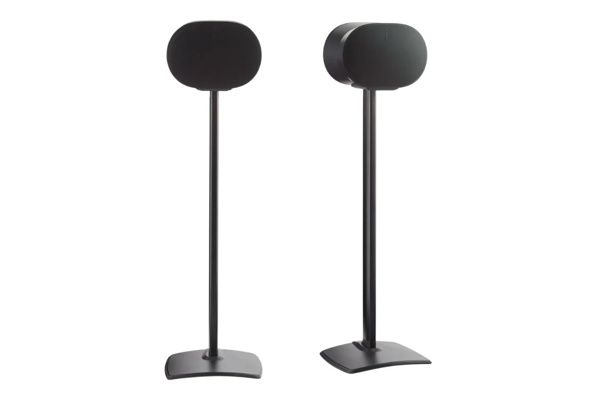 Supports d'enceintes pour Sonos Era 300 paire Noir 1 Sanus Fixed height Speaker Stand designed for the Sonos Era 300, featuring a sleek black finish with a sturdy base for optimal speaker placement.