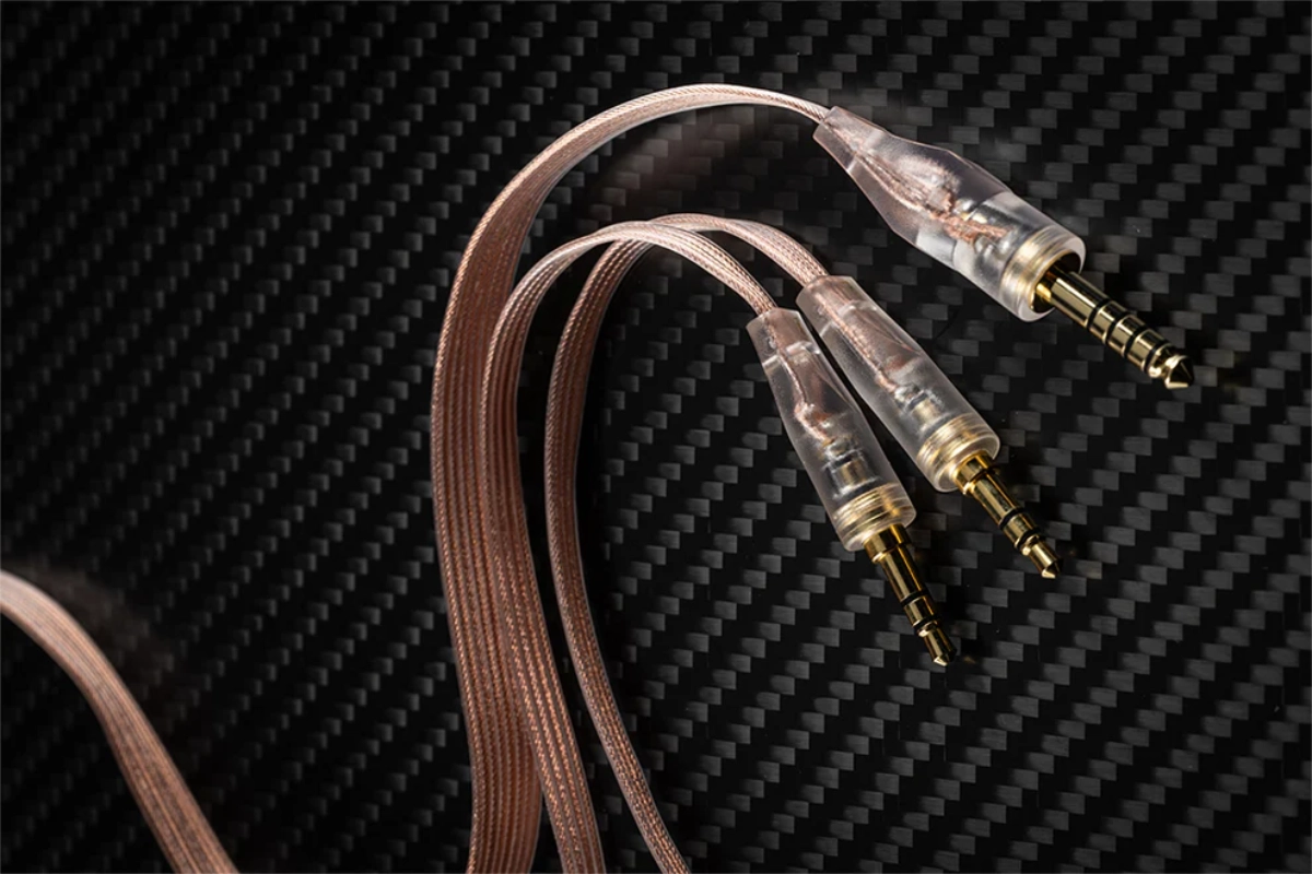 Moondrop Skyland Headphones 3 Moondrop skyland planar headphones product photo