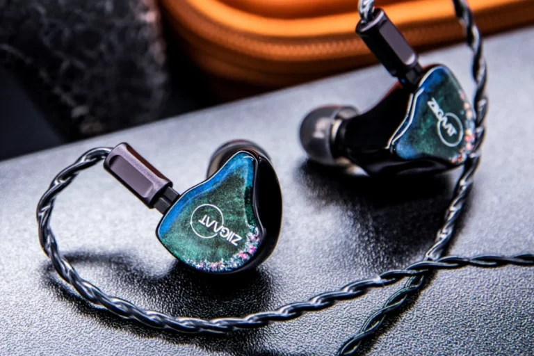 ZiiGaat Luna- The Studio Reference 1